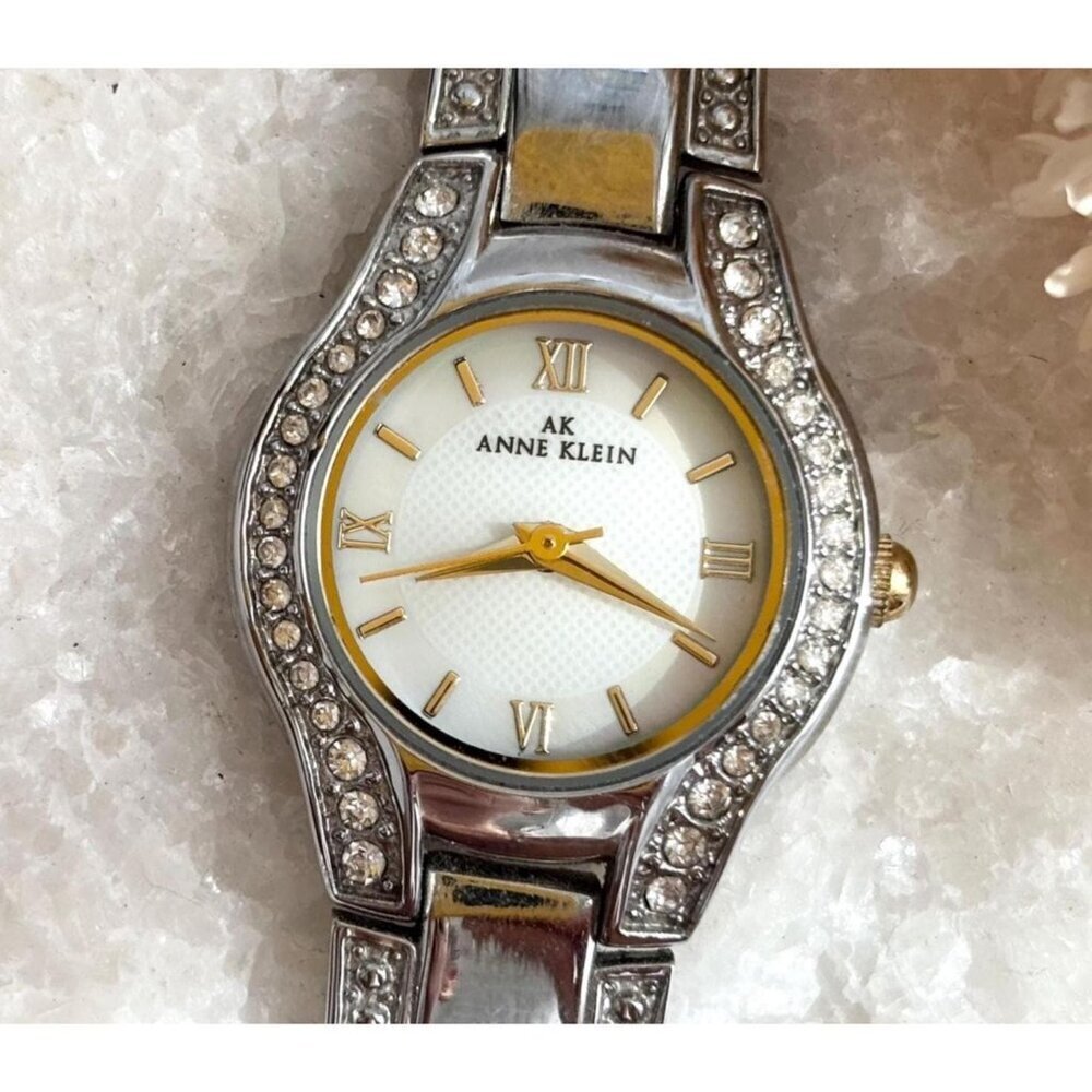 Dual Toned Anne Klein 1121E Round Ladies Vintage Wristwatch - 24mm - WORKS!
